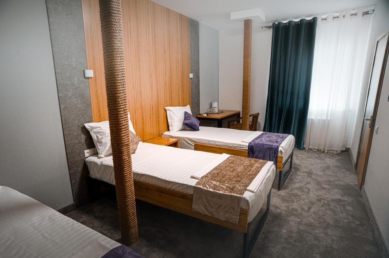 Demure Hotel ทาชเคนต์ ภายนอก รูปภาพ
