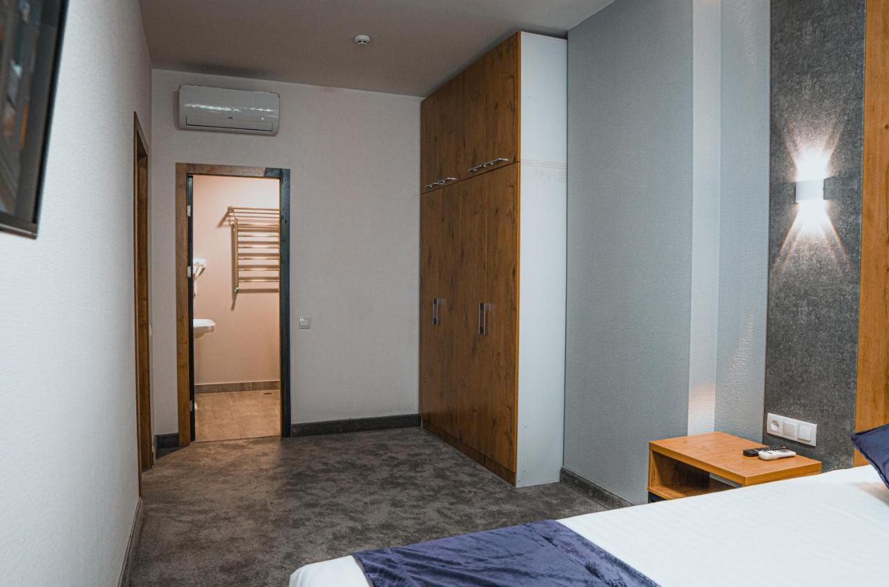 Demure Hotel ทาชเคนต์ ภายนอก รูปภาพ